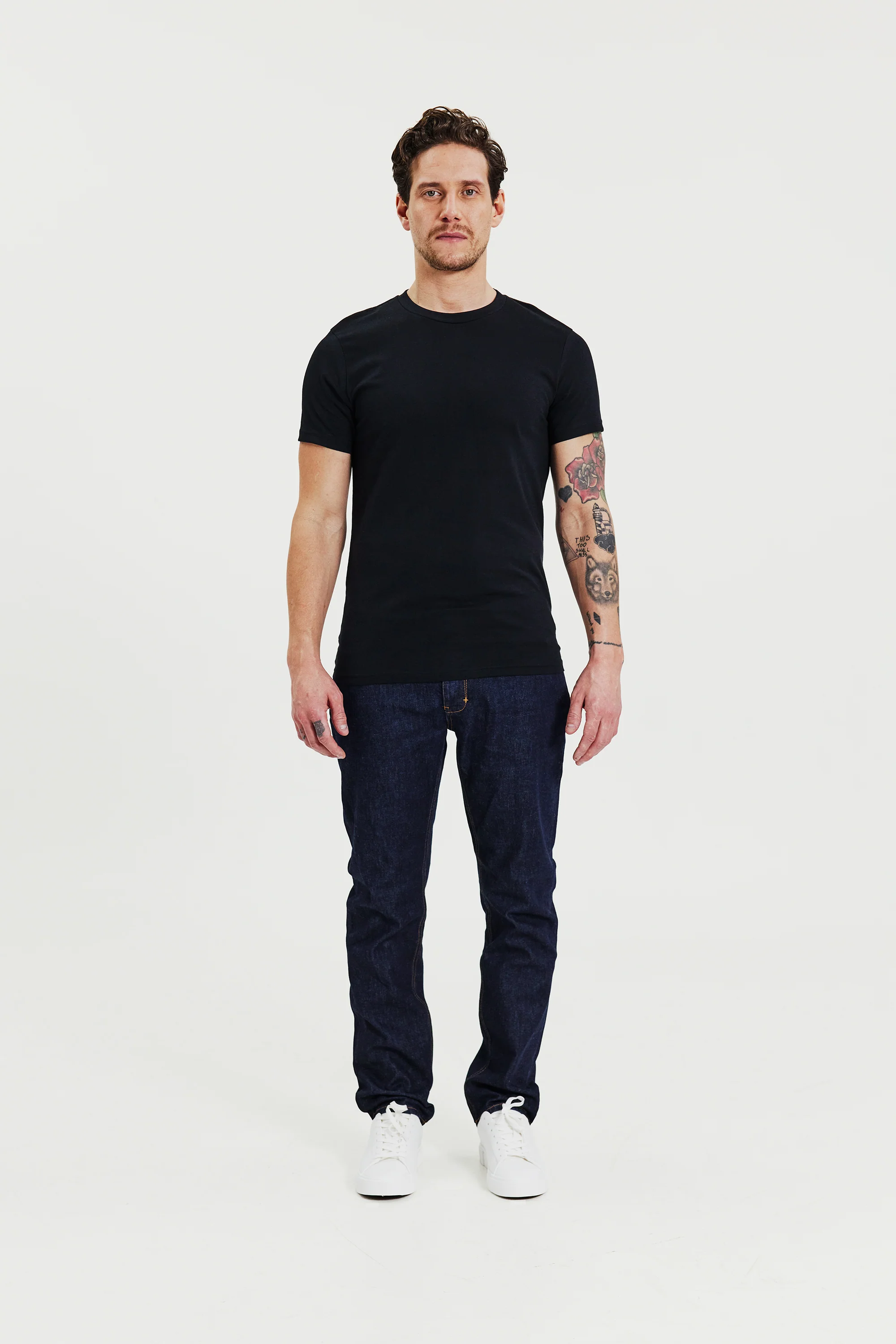 Crew-Neck Regular Black - Image 2