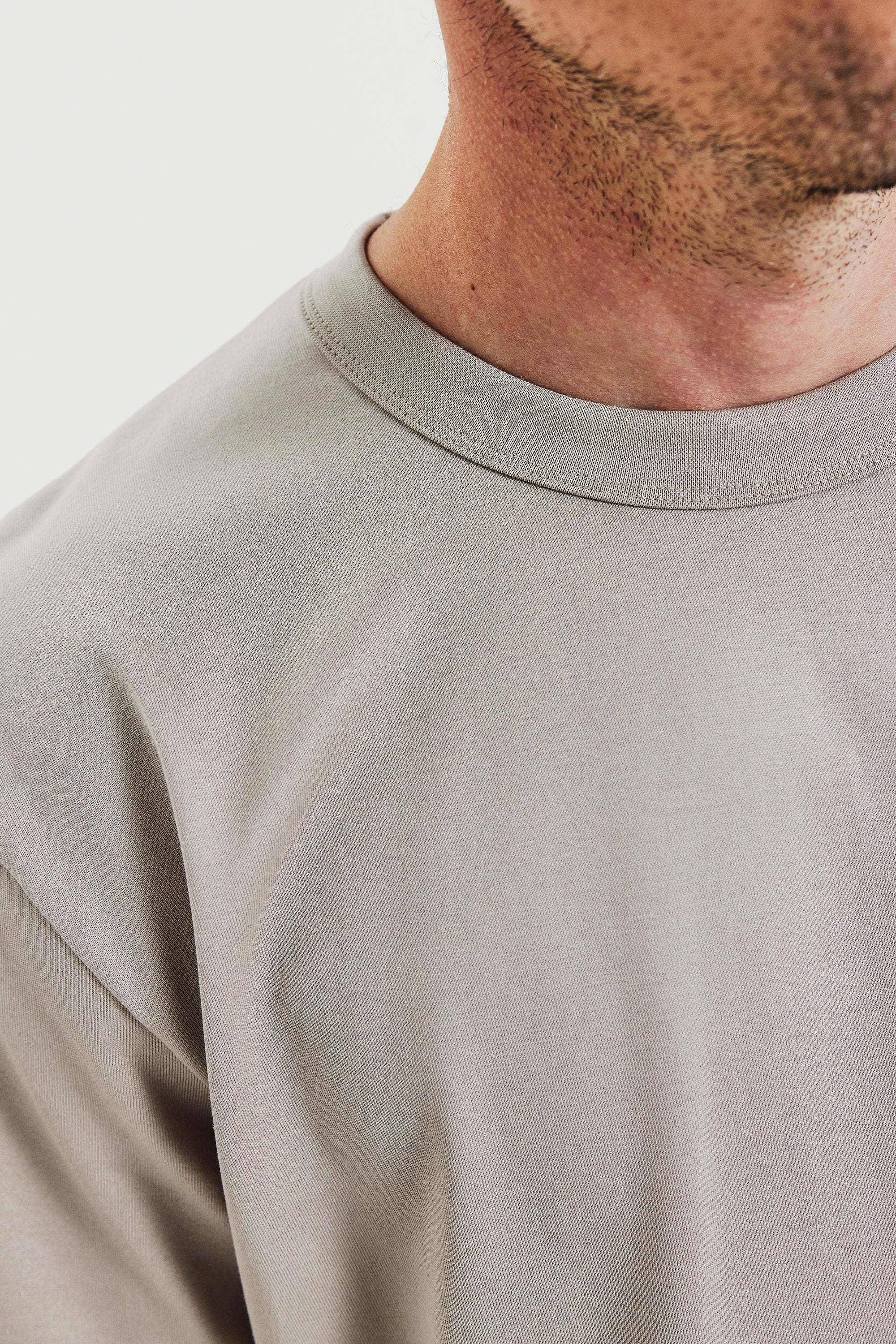 Crew-Neck Pima Greige - Image 4